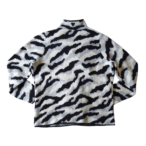 Lane Bryant Black Gray Abstract Faux Leather Trim Open Front Fuzzy Coat Modern - Picture 3 of 8